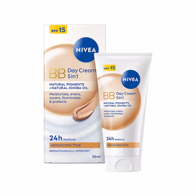 NIVEA Skrášľujúci denný BB krém 5 v 1 pre stredný až tmavší odtieň pleti OF 15 50 ml