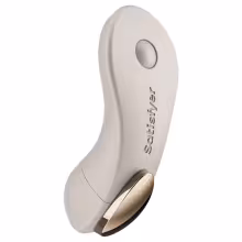 Satisfyer Little Secret - nositeľný vibračný stimulátor do nohavičiek (biely)